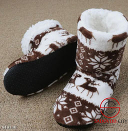 Теплые домашние тапочки