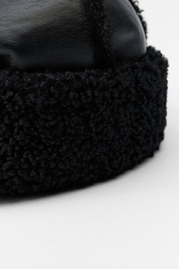 DOUBLE-FACED FAUX SHEARLING HAT - Zara фото 4
