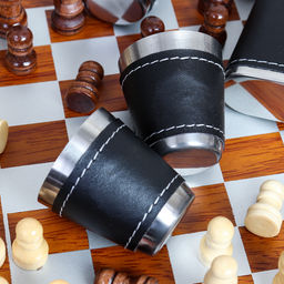 Набор подарочный Шахматы Фляжка 200 мл с шахматами + 4 стопки 25 мл , воронка / FL-172 /уп 20/