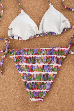 TRENDYOLMILLA Soyut Desenli Ucgen Aksesuarl? Regular Bikini Tak?m? TBESS25BT00001 фото 6