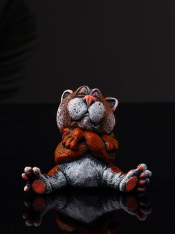 Фигурка полистоун «Кот эгоист», 7.1×8.7×5 см