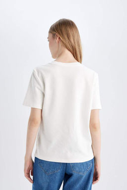 Женская белая однотонная футболка с круглым вырезом стандартного кроя с короткими рукавами - Defacto фото 6