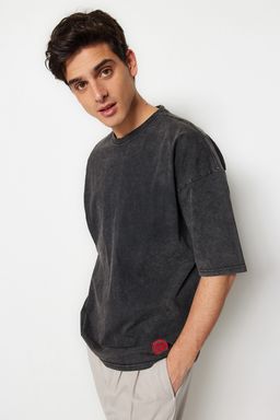 Antrasit Oversize/Genis Kesim Soluk Efektli %100 Pamuklu T-Shirt TMNSS23TS00153