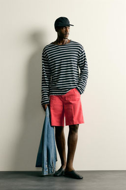 BERMUDA CHINO STRAIGHT FIT / Rojo
