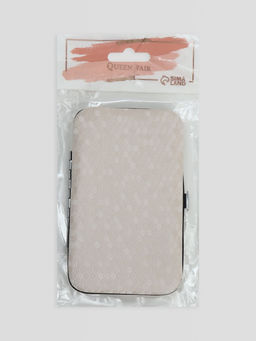 Набор маникюрный, 7 предметов, в футляре, цвет молочный