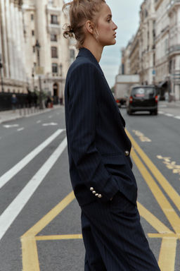 PINSTRIPE BLAZER WITH SHOULDER PADS - Zara фото 4