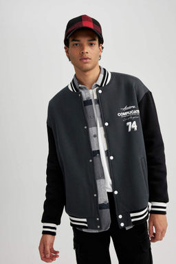 Кардиган оверсайз на мягкой подкладке с воротником-бомбером и принтом