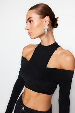 Trendyolmilla Siyah Pencere/Cut Out Detayl? Bluz TPRAW24BZ00026