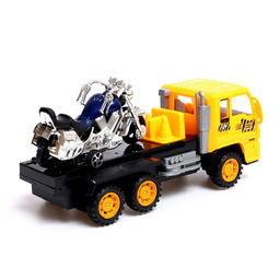 Грузовик радиоуправляемый Эвакуатор, с мотоциклом, работает от батареек, МИКС - Автоград фото 3