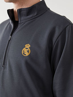 Standart Kal?p Dik Yaka Erkek Sweatshirt