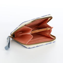 Кошелёк женский на молнии с ремешком, голубой