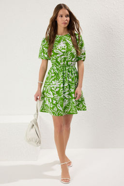 F?st?k Yesil Cicekli Etegi Belden Ac?lan Cut outl? K?sa / Mini Dokuma Elbise TWOSS22EL2858