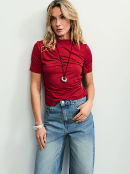 Приталенная футболка из модала / Zarina фото 7