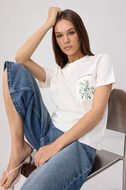 Ekru Nak__l_ Regular/Normal Kal_p %100 Pamuk _rme T-Shirt TWOSS26TS00316
