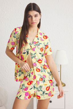 Trendyolmilla Pembe-Cok Renkli Meyve Desenli Viskon Sortlu Dokuma Pijama Tak?m? THMSS25PT00040  фото 2