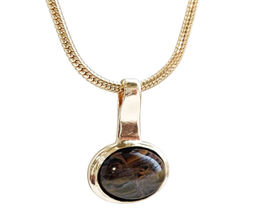 Кулон на цепочке