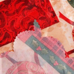 Скатерть новогодняя Доляна Новогодние игрушки 145*180 +/- 2 см, 100% п/э  фото 8