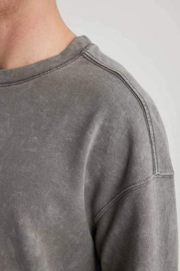 Потертая футболка с короткими рукавами и круглым вырезом Comfort Fit с эффектом потертостей - Defacto фото 5