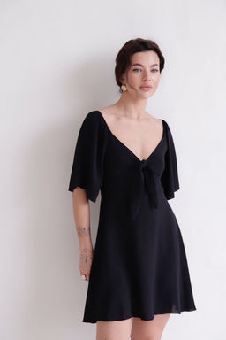 Платье черное с узлом в области груди Martichelli