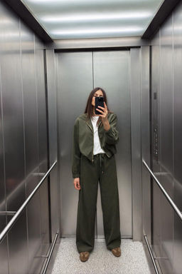 TEXTURED WIDE-LEG TROUSERS