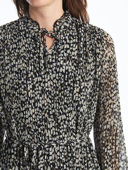 Ba?lamal? Yaka Desenli Elbise