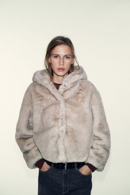 SHORT FAUX FUR HOODED COAT