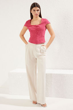 Trendyolmilla Fusya Onden Dugme Detayl? K?sa Kollu Kare Yaka Dokuma Gomlek TWOSS25GO00007  фото 4