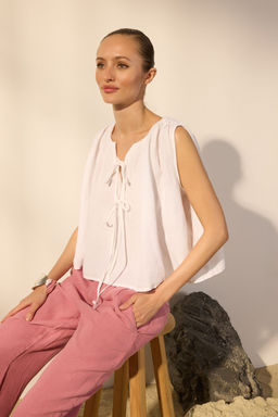 Trendyolmilla Beyaz %100 Keten Baglama Detayl? Bluz TWOSS25BZ00458