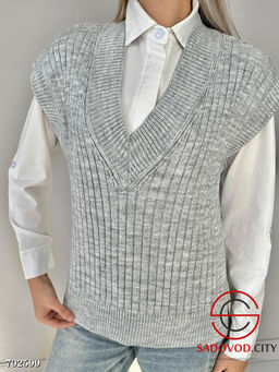 Женская жилетка вязаная