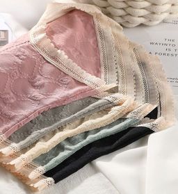 Трусики кружево A01367290