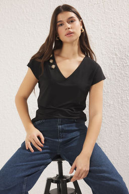 Siyah Dugme Detayl? Regular V Yaka Ay Kol Orme Bluz TWOSS25BZ00035 - Trendyolmilla фото 2