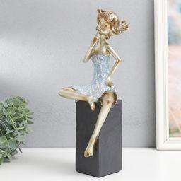 Фигурка полистоун «Девочка на кубе, с косичками», золото с голубым, 16×12×37 см