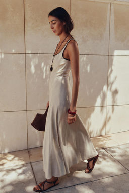 MIDI DRESS WITH CONTRAST PIPING - Zara фото 3