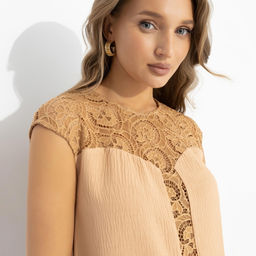 Топ комбинированный с кружевом, Громко и смело