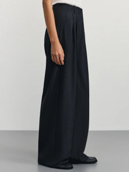 Брюки палаццо с защипами / Zarina фото 3