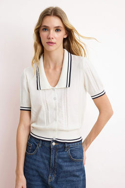 Ekru Genis Yaka Dugmeli K?sa Kol Triko Bluz TWOSS26BZ00125