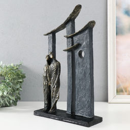 Фигурка полистоун Двое в городе, под металл, 24?7.7?37.4 см