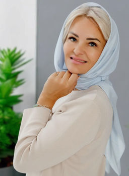 K13593 Платок 90/90 хлопок, вискоза ГОЛУБОЙ