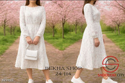 Женское платье с рисунком