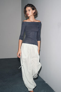 BOAT NECK T-SHIRT