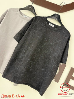 Футболка женская со стразами