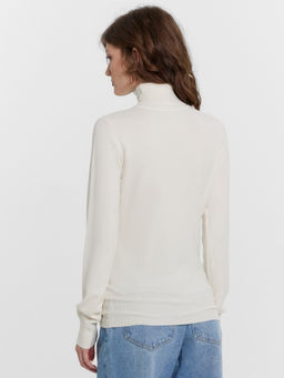 Водолазка женская кремовая молочный 122911 - Mark formelle фото 5