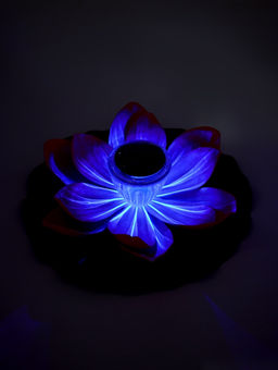 Садовый светильник для водоемов 28 х 28 х 9 см на солнечной бат-е "Лотос" красный N008