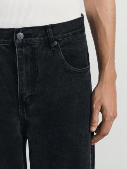 Джинсы relax fit / Zarina