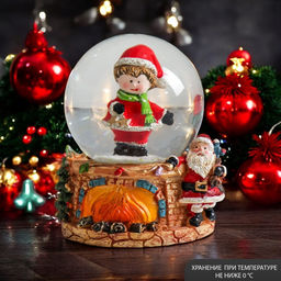 Цена за 6 шт. Снежный шар новогодний стеклянный «Малыш со звёздами в ожидании Деда Мороза», полистоун, 4,5х4,5х6,5 см