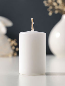 Цена за 2 шт. Свеча-столбик 4х6 см, 59 гр, 6 ч, цв. белый