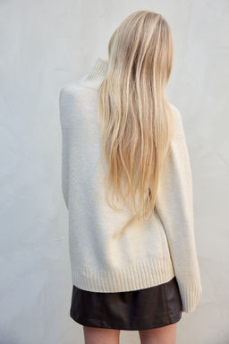 Jersey de punto fino con cuello perkins - H&m фото 4