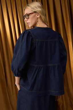 Ozel Koleksiyon Koyu Mavi Yakas? Baglama Detayl? Denim Bluz TWOAW26BZ00051