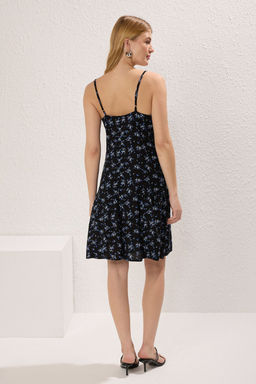 Siyah Cicekli Duz Kesim Dugmeli Mini Dokuma Elbise TWOSS25EL00292 - Trendyolmilla фото 4