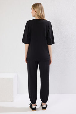 Siyah Slogan Bask?l? Orme T-shirt Pantolon Alt-Ust Tak?m TWOSS25AU00098